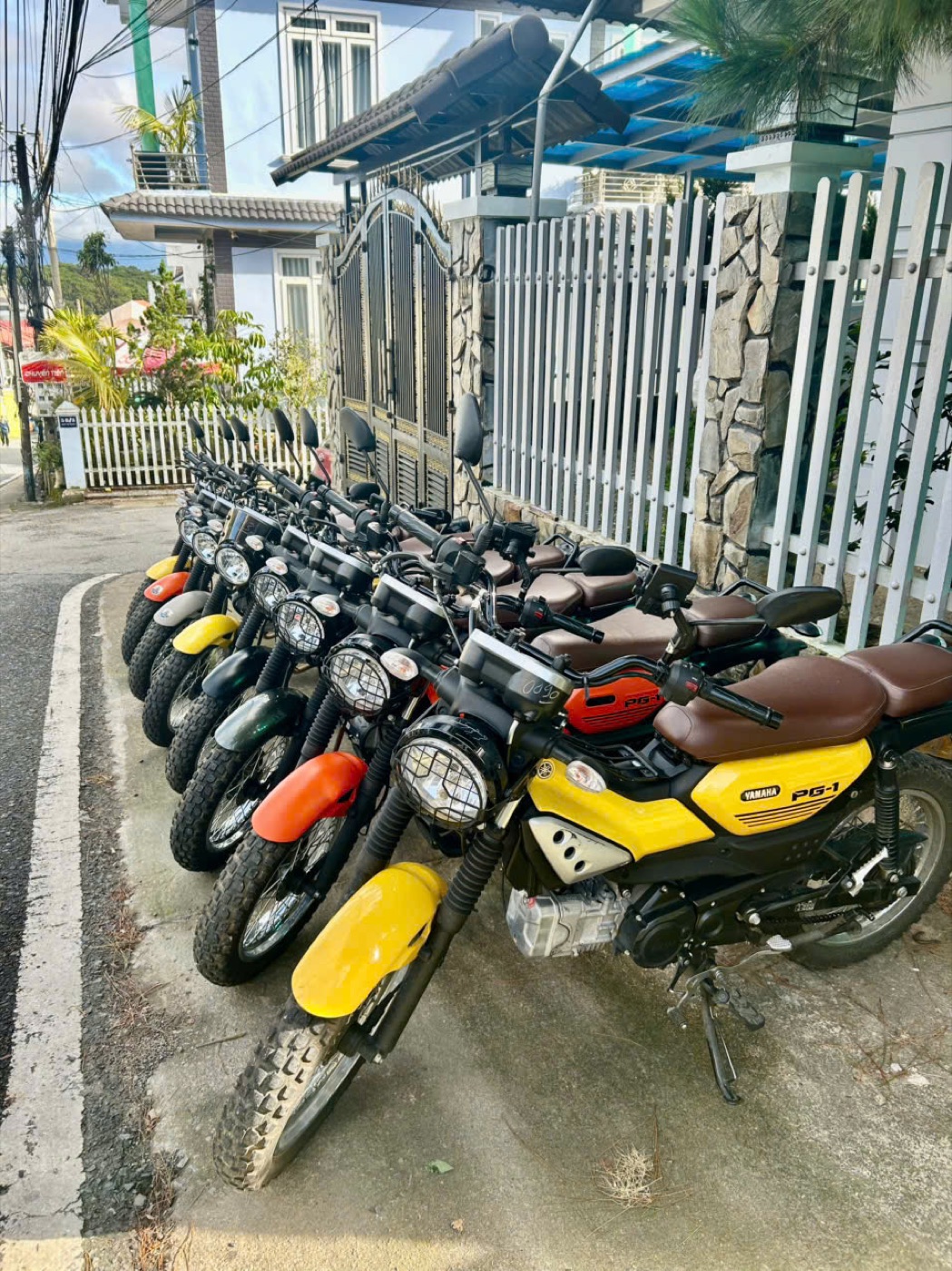 Dàn xe PG-1 nhìn từ góc nghiêng